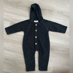 ZARA baby’s long sleeve onesie